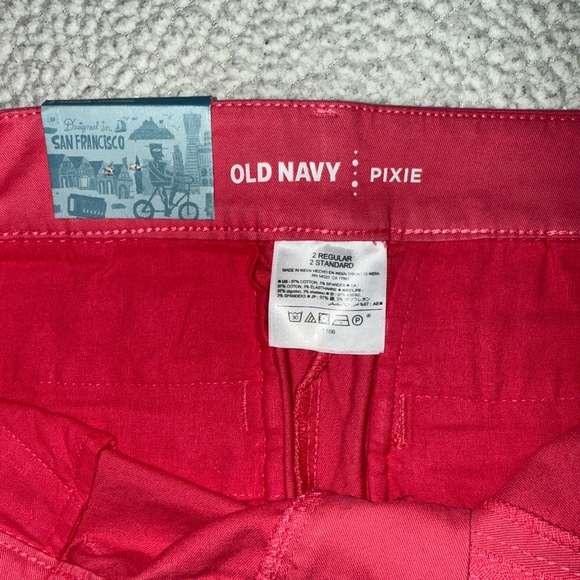 Old Navy women’s shorts - Picture 4 of 5